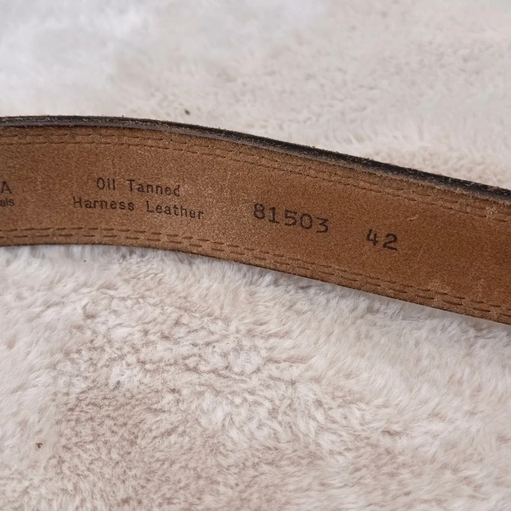 Lejon Men's Handcrafted Belt Leather Classic Brown Belt Silver Tone Buckle 42